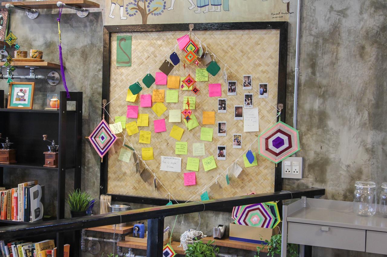 Thonglor Travellers Hostel And Cafe Μπανγκόκ Εξωτερικό φωτογραφία