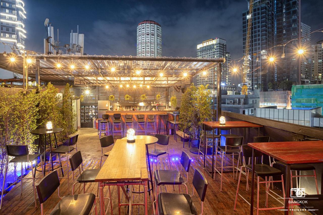Thonglor Travellers Hostel And Cafe Μπανγκόκ Εξωτερικό φωτογραφία