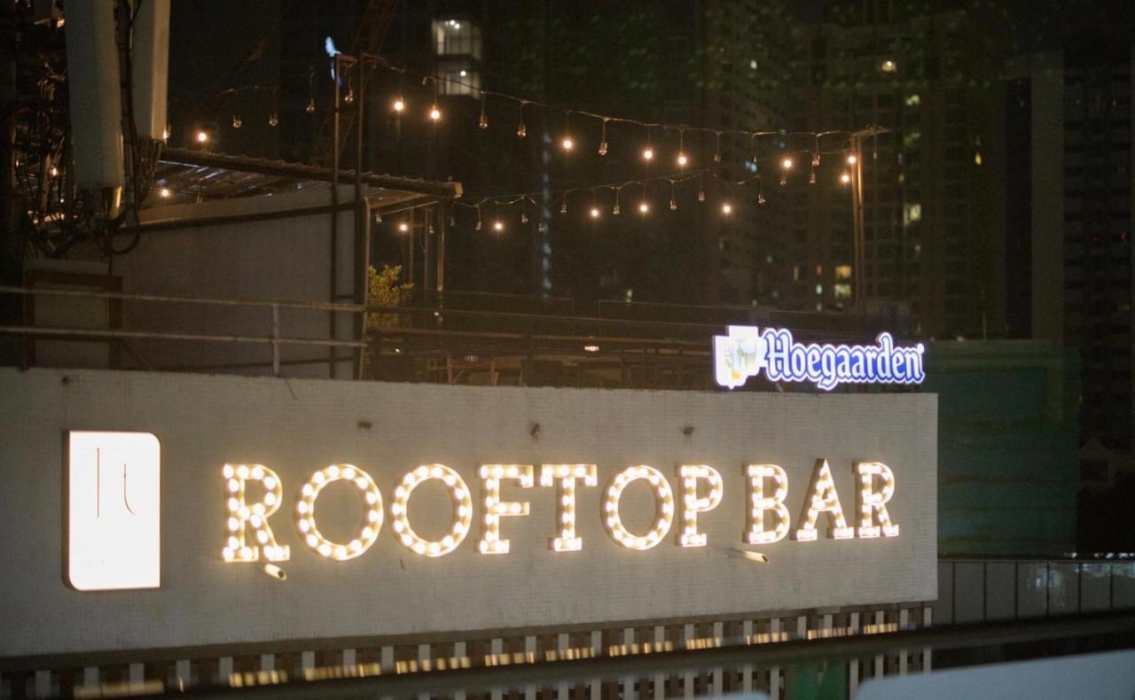 Thonglor Travellers Hostel And Cafe Μπανγκόκ Εξωτερικό φωτογραφία