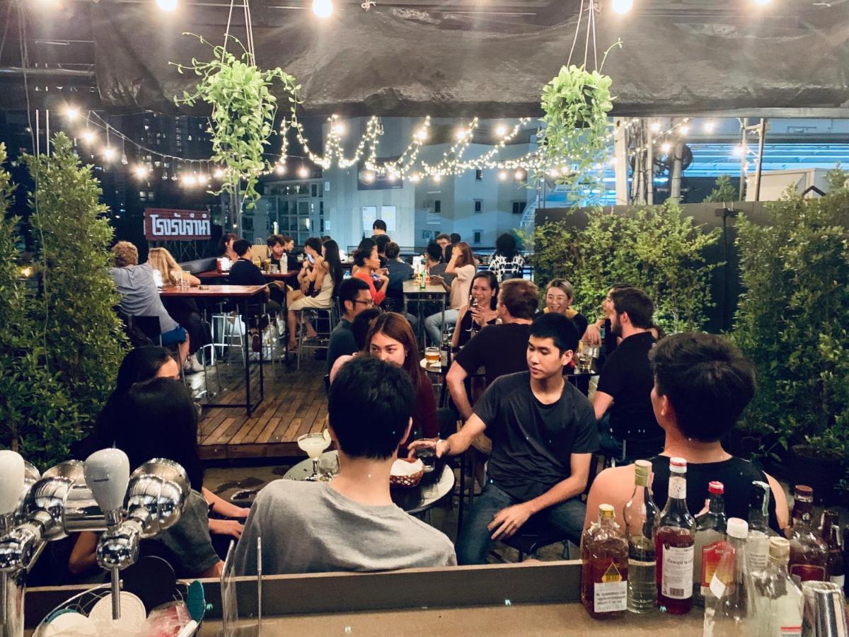 Thonglor Travellers Hostel And Cafe Μπανγκόκ Εξωτερικό φωτογραφία